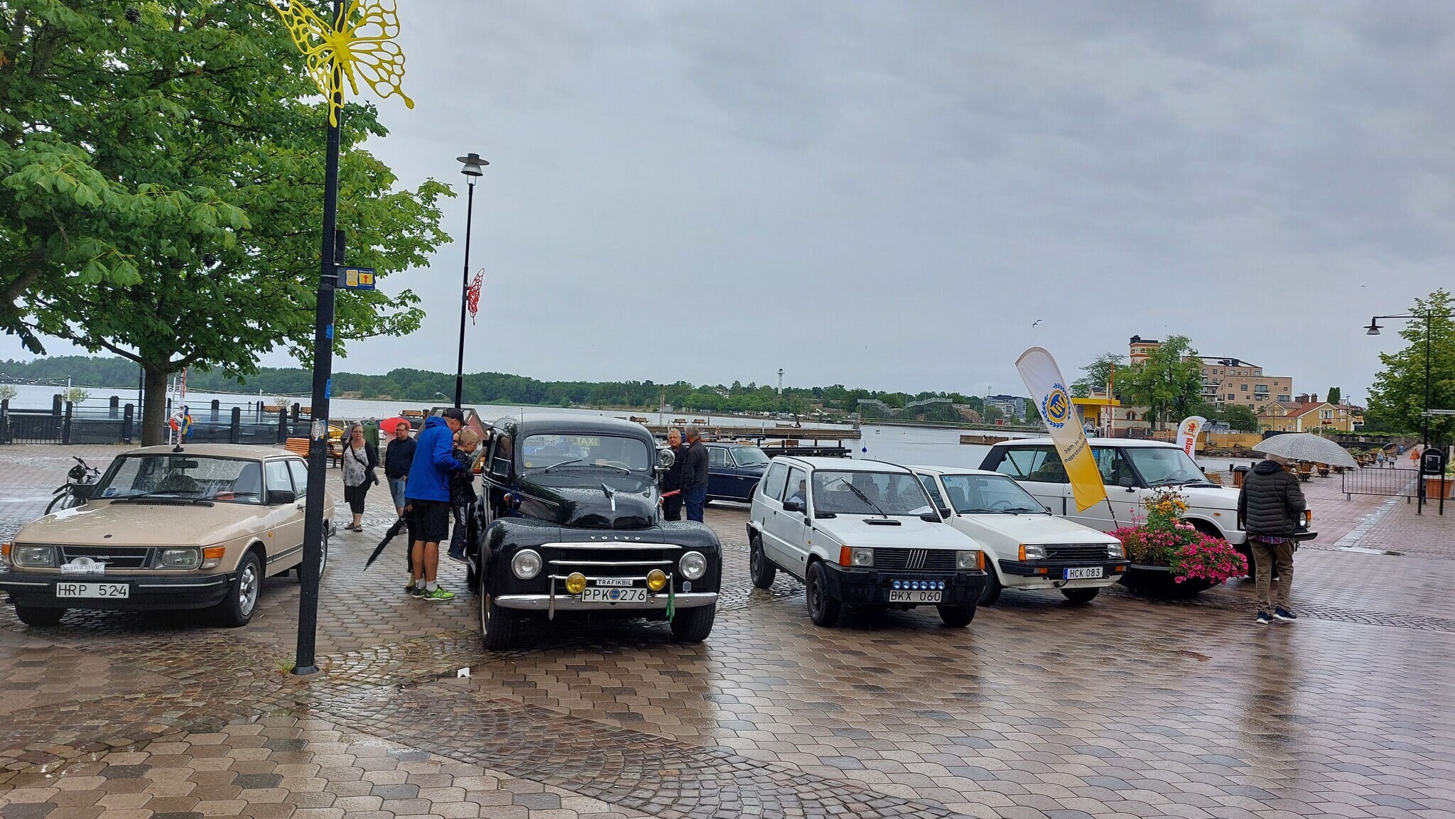 Trots regn den 5 juli kom många kul fordon.
